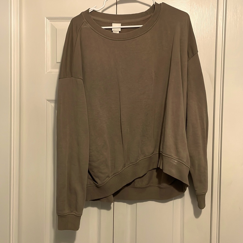 H&M Women’s M Brown Crewneck